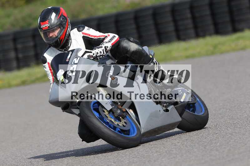 /Archiv-2023/06 10.04.2023 Moto Club Anneau du Rhin/Blanc-Novice/132